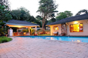 2 bed Cottage, Bryanston, Sandton